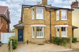 Dennis Road, East Molesey- click for photo gallery